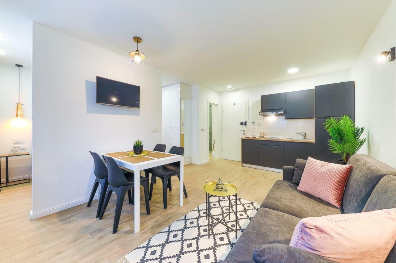 Onesta Apartment สปลิท ภายนอก รูปภาพ