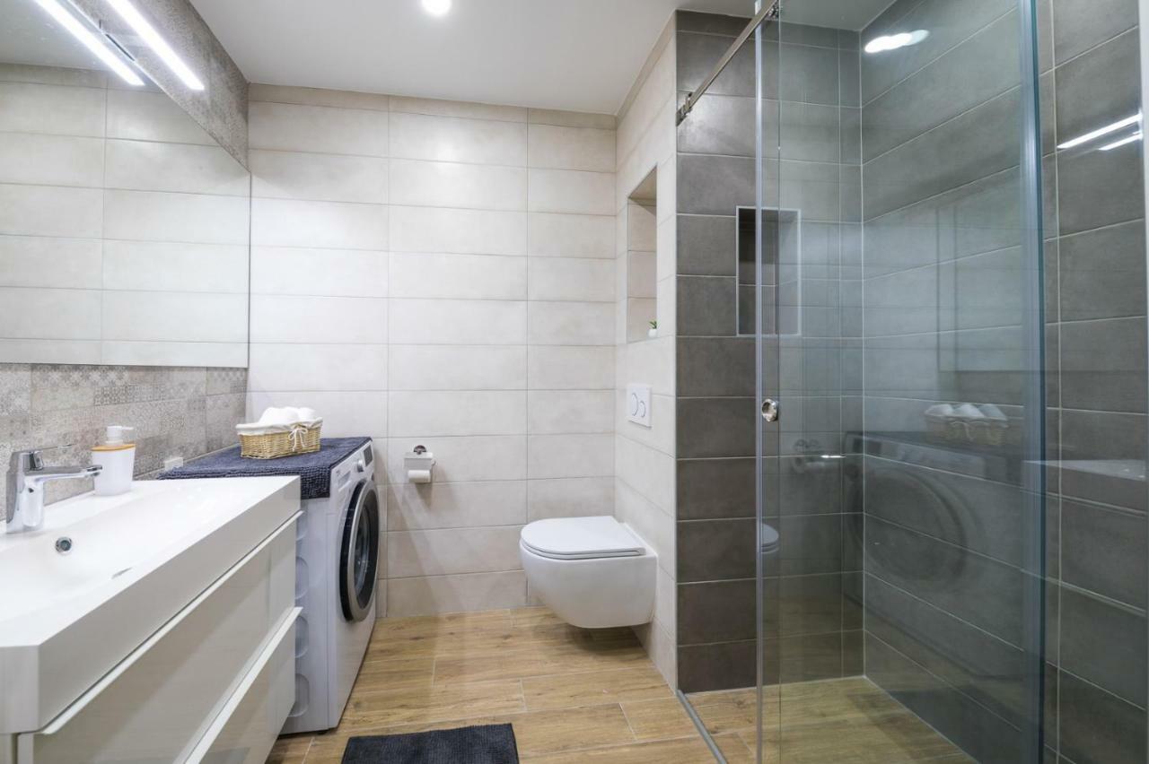 Onesta Apartment สปลิท ภายนอก รูปภาพ