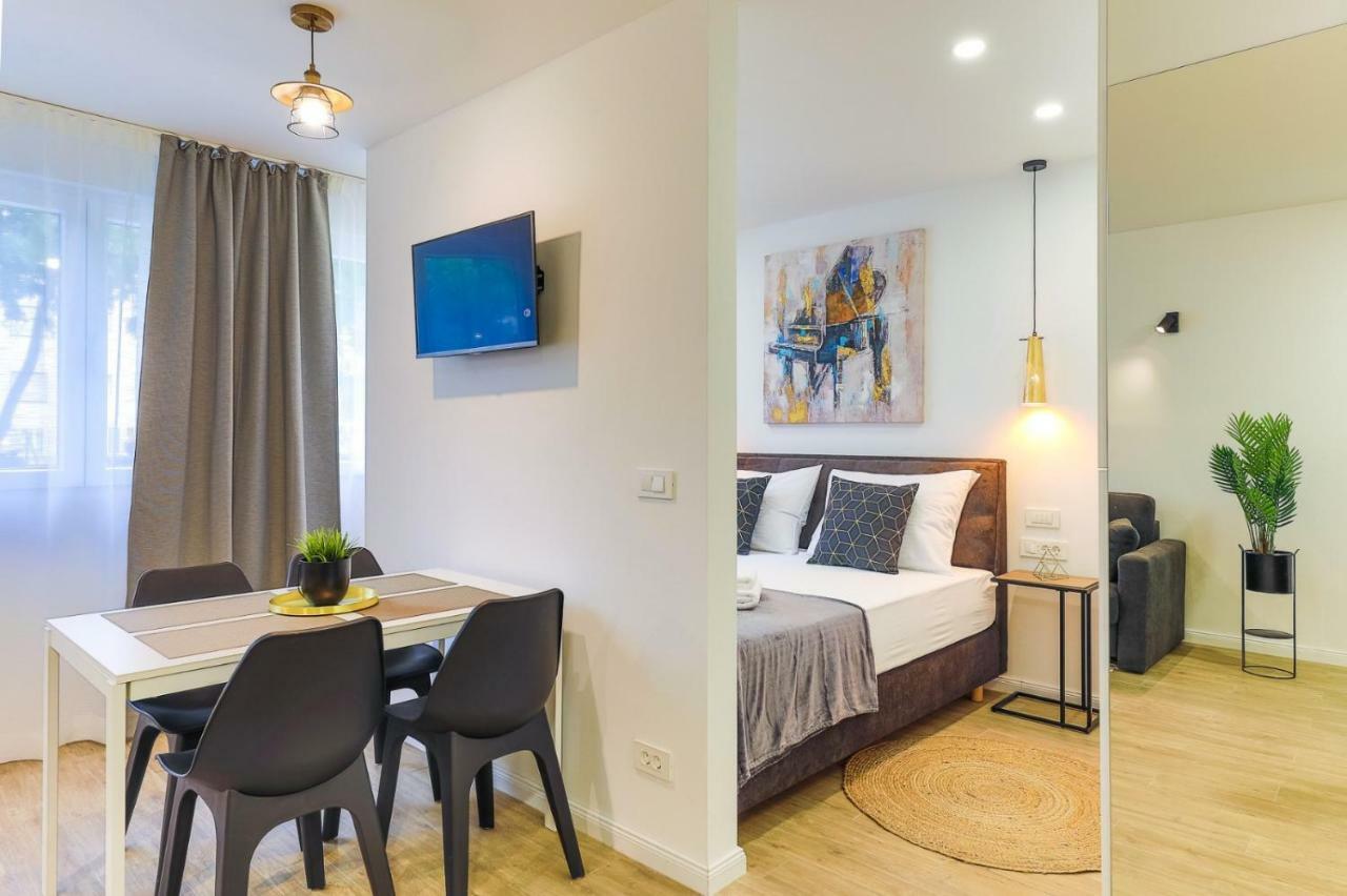 Onesta Apartment สปลิท ภายนอก รูปภาพ