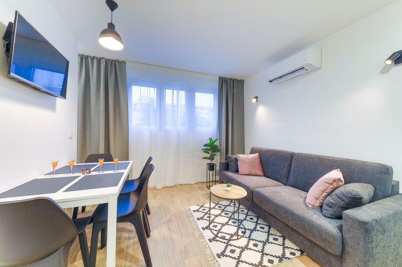 Onesta Apartment สปลิท ภายนอก รูปภาพ