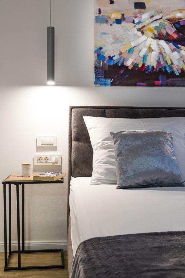 Onesta Apartment สปลิท ภายนอก รูปภาพ